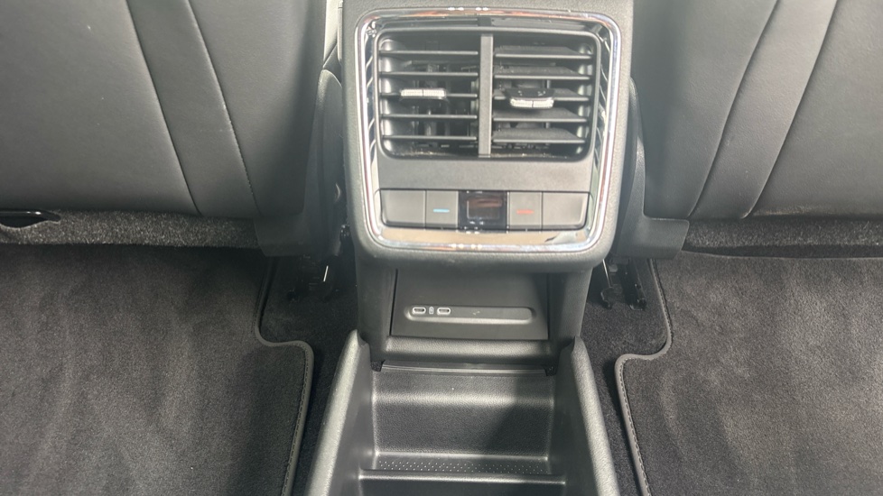 Skoda Enyaq 210kW 85 Edition 82kWh 5dr Auto Electric Estate - Image 27