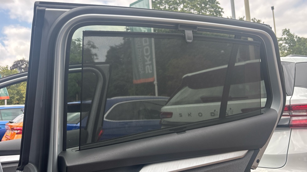 Skoda Enyaq 210kW 85 Edition 82kWh 5dr Auto Electric Estate - Image 28