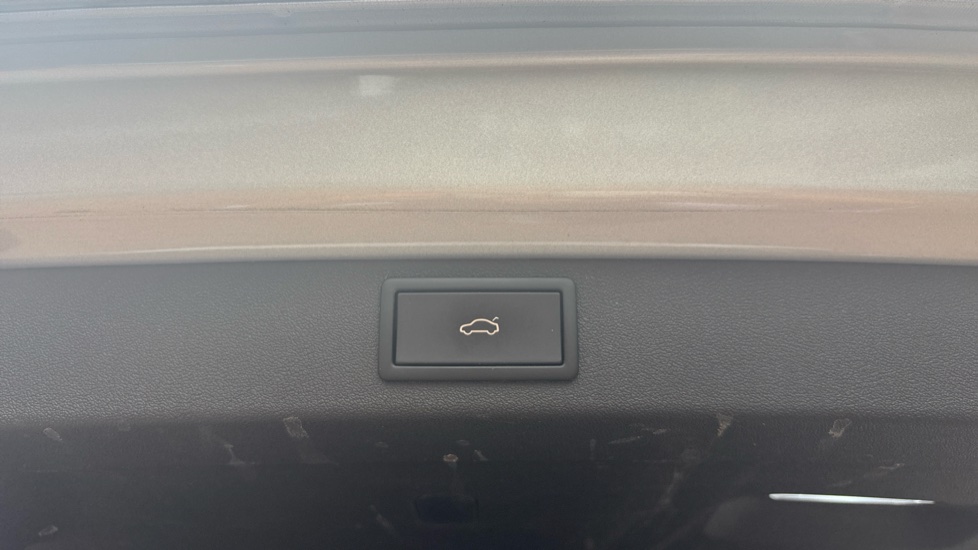 Skoda Enyaq 210kW 85 Edition 82kWh 5dr Auto Electric Estate - Image 31