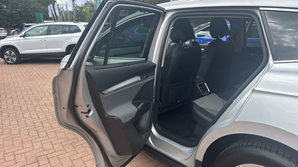 Skoda Enyaq 210kW 85 Edition 82kWh 5dr Auto Electric Estate - Image 33