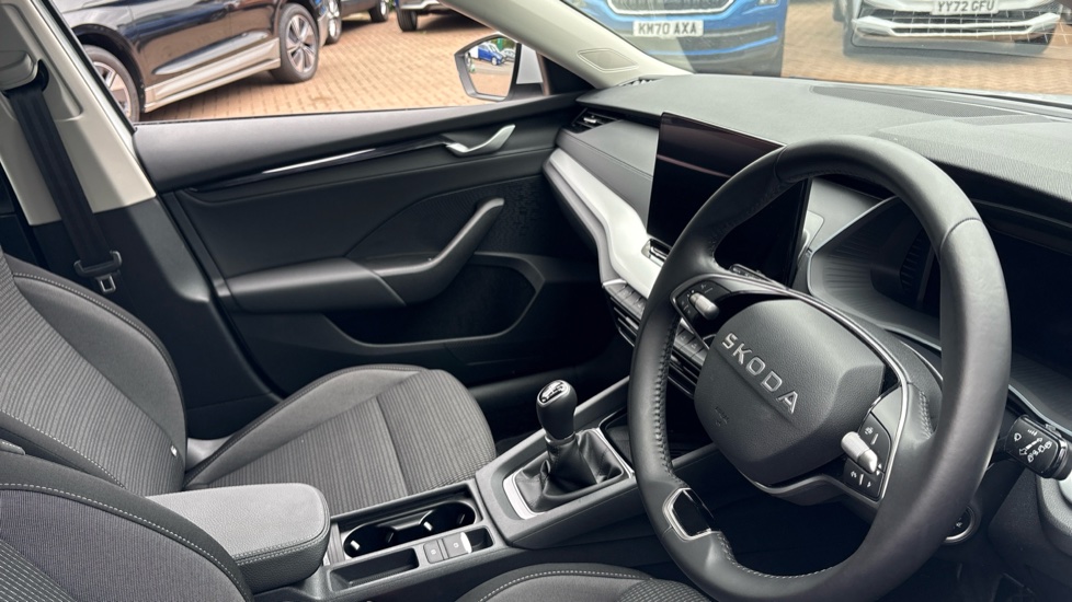 Skoda Octavia 1.5 TSI SE Technology 5dr Petrol Estate - Image 6