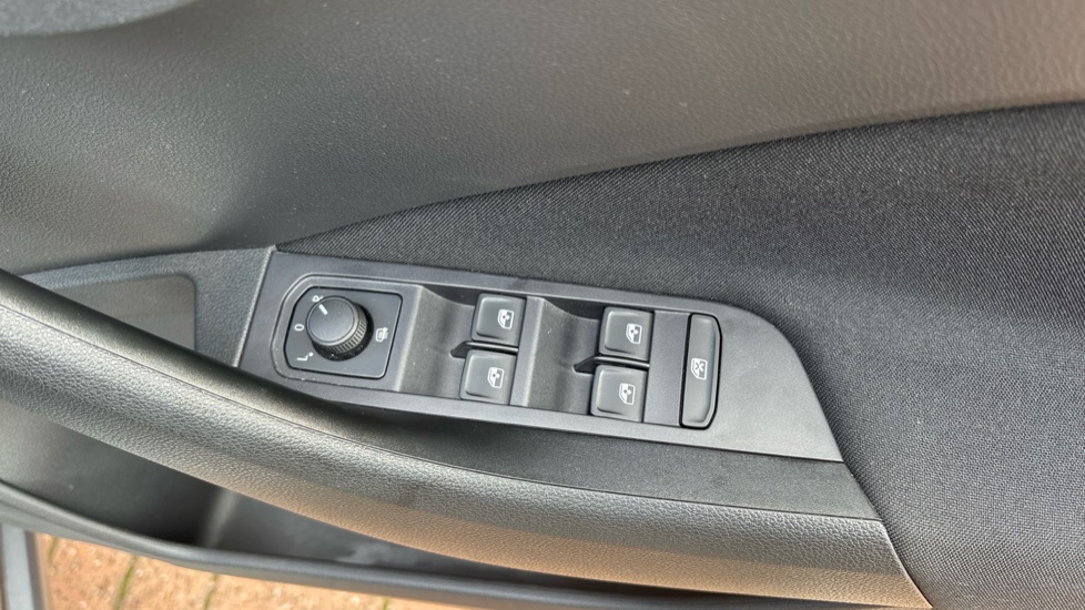 Skoda Scala 1.0 TSI 116 SE Edition 5dr Petrol Hatchback - Image 21