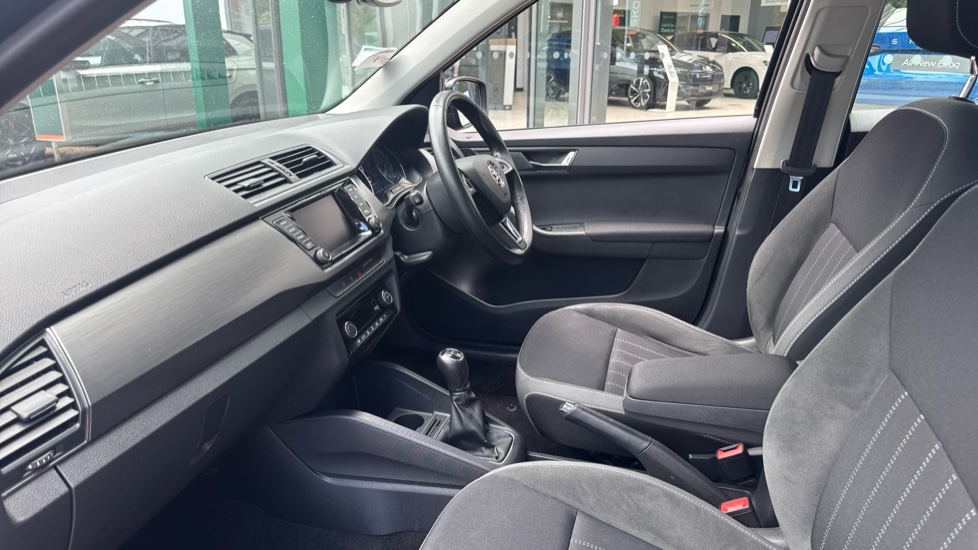 Skoda Fabia 1.0 TSI SE L 5dr Petrol Hatchback - Image 2