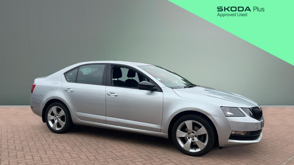 Skoda Octavia 1.5 TSI SE Drive 5dr DSG Petrol Hatchback - Image 1
