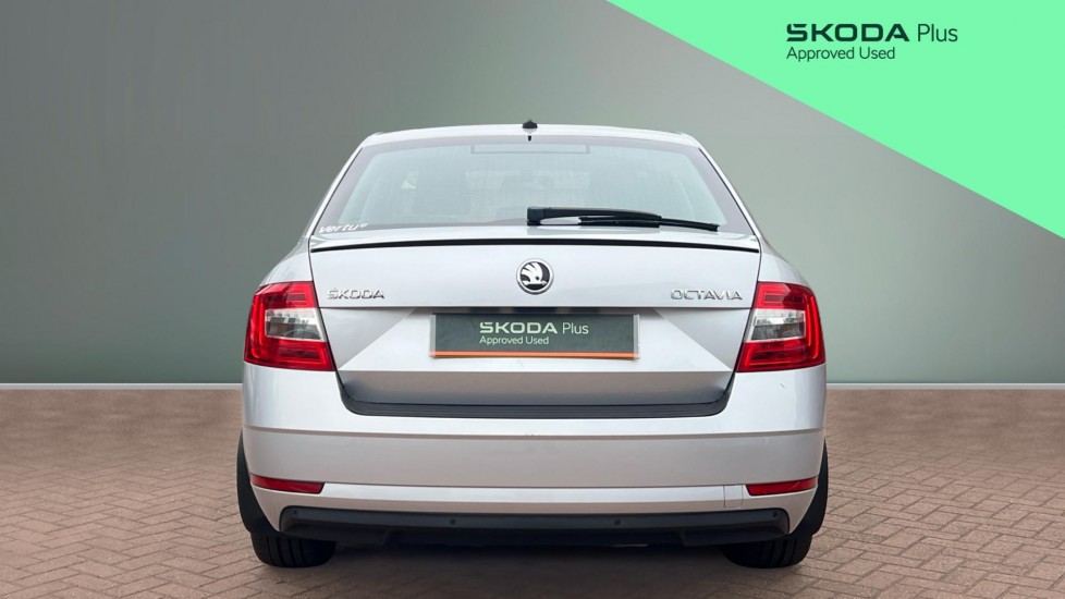 Skoda Octavia 1.5 TSI SE Drive 5dr DSG Petrol Hatchback - Image 8