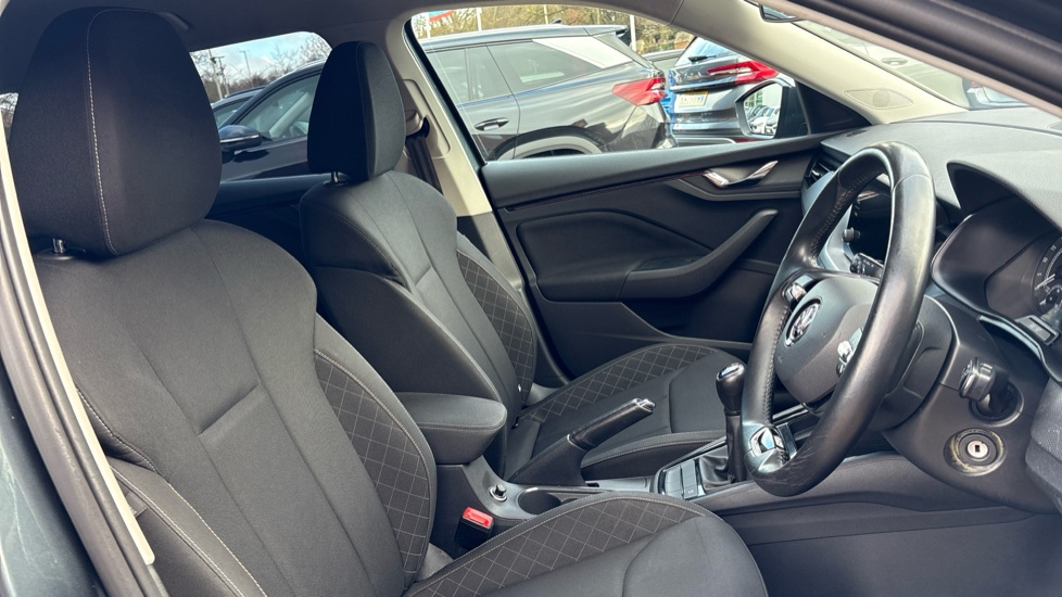 Skoda Kamiq 1.6 TDI SE 5dr Diesel Hatchback - Image 15