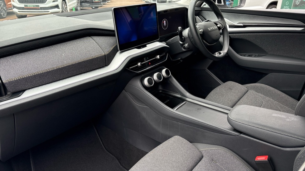 Skoda Kodiaq 2.0 TDI SE 5dr DSG [7 Seat] Diesel Estate - Image 2
