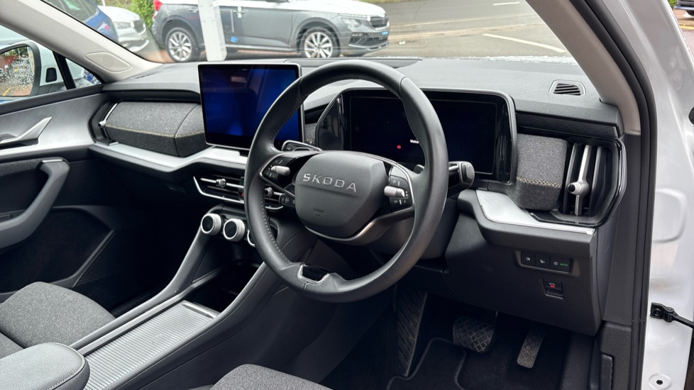 Skoda Kodiaq 2.0 TDI SE 5dr DSG [7 Seat] Diesel Estate - Image 6
