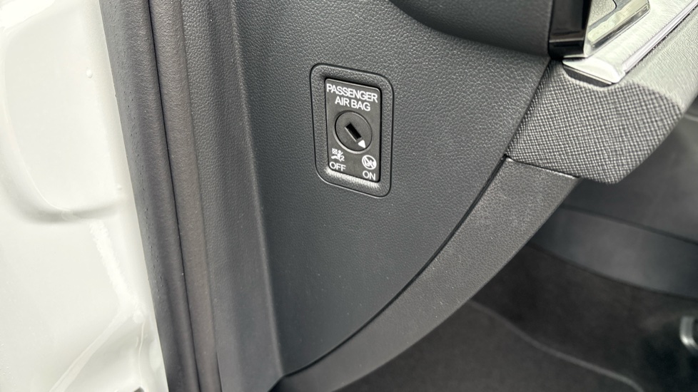 Skoda Kodiaq 2.0 TDI SE 5dr DSG [7 Seat] Diesel Estate - Image 36