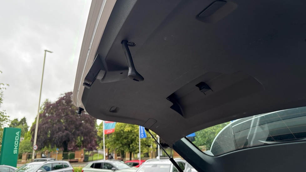 Skoda Kodiaq 2.0 TDI SE 5dr DSG [7 Seat] Diesel Estate - Image 39