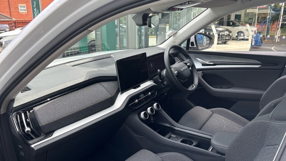 Skoda Kodiaq 2.0 TDI SE 5dr DSG [7 Seat] Diesel Estate - Image 2