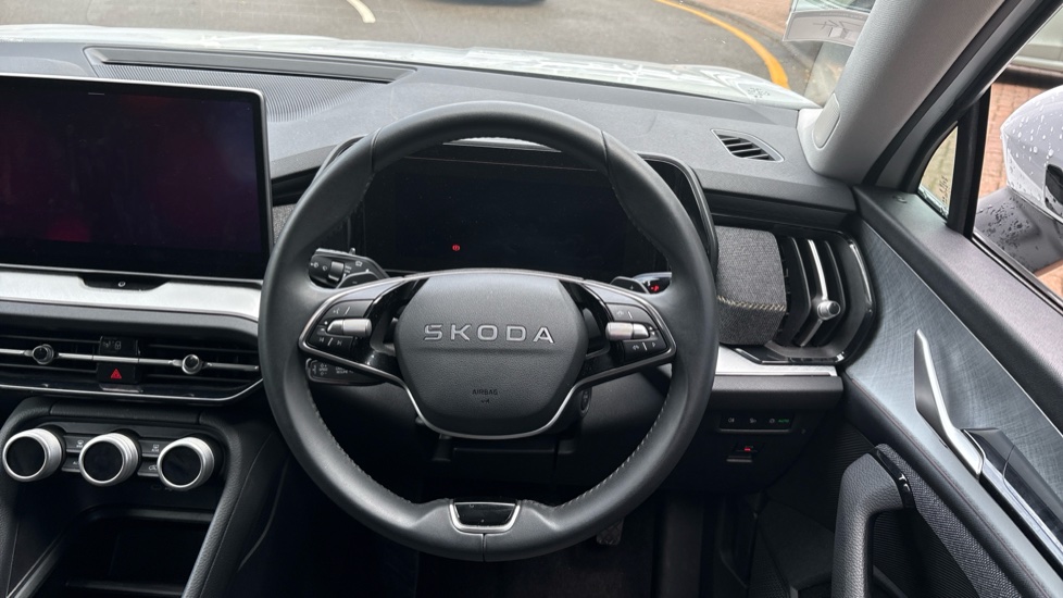 Skoda Kodiaq 2.0 TDI SE 5dr DSG [7 Seat] Diesel Estate - Image 10