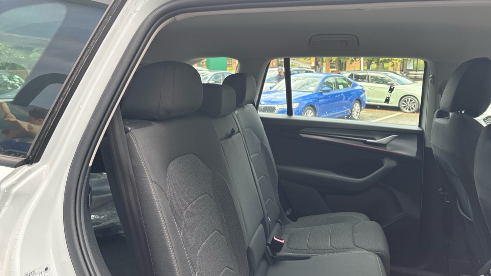 Skoda Kodiaq 2.0 TDI SE 5dr DSG [7 Seat] Diesel Estate - Image 16