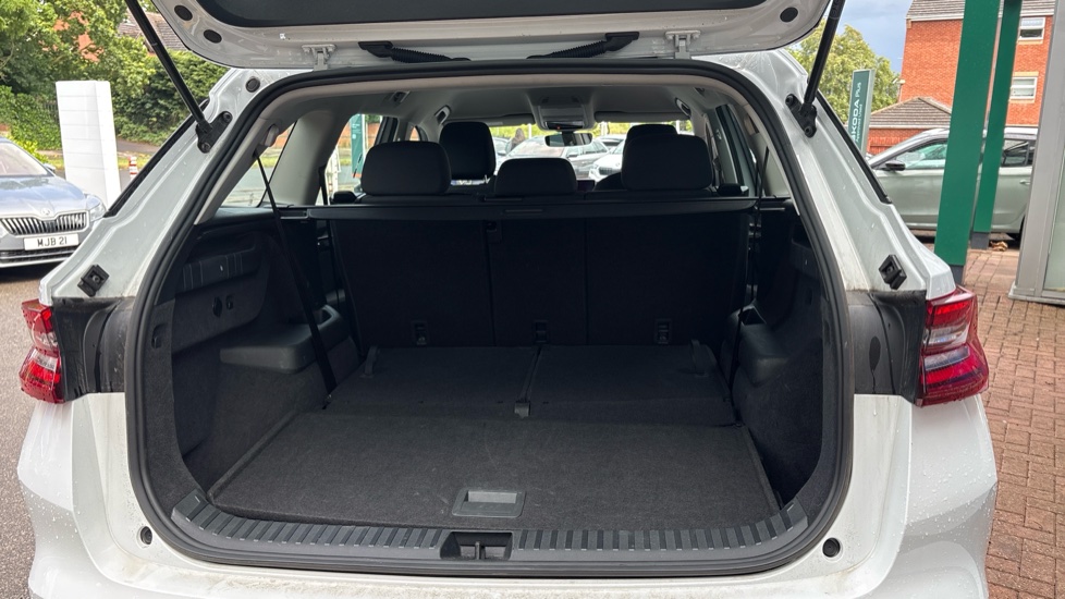 Skoda Kodiaq 2.0 TDI SE 5dr DSG [7 Seat] Diesel Estate - Image 20