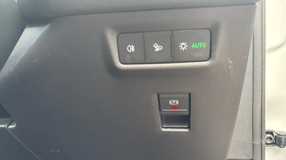 Skoda Kodiaq 2.0 TDI SE 5dr DSG [7 Seat] Diesel Estate - Image 34