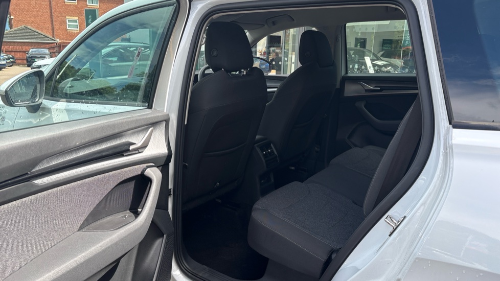Skoda Kodiaq 2.0 TDI SE 5dr DSG [7 Seat] Diesel Estate - Image 44