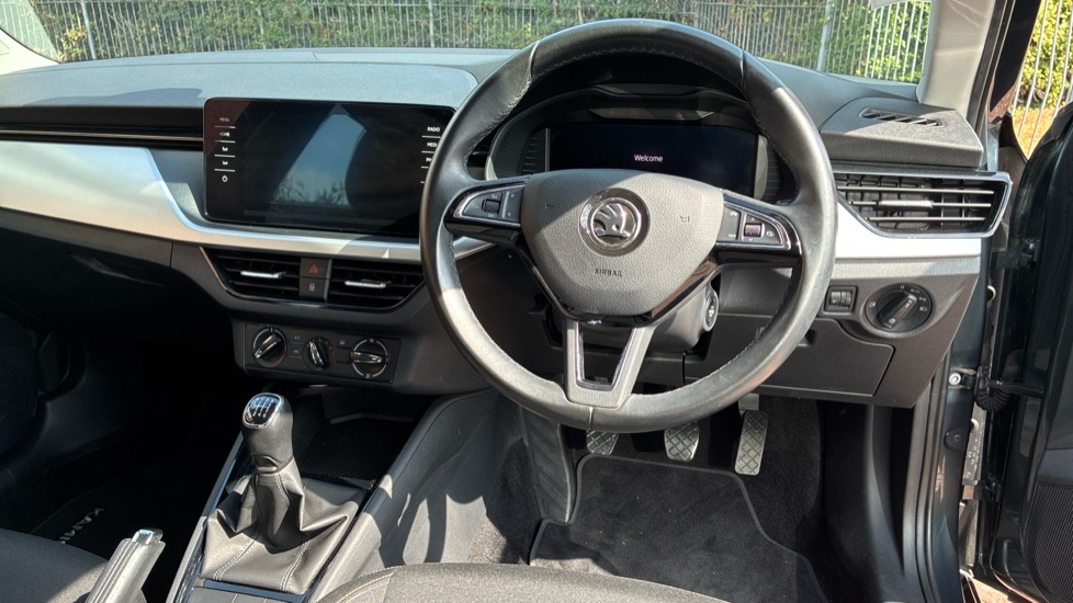Skoda Kamiq 1.6 TDI SE 5dr Diesel Hatchback - Image 2