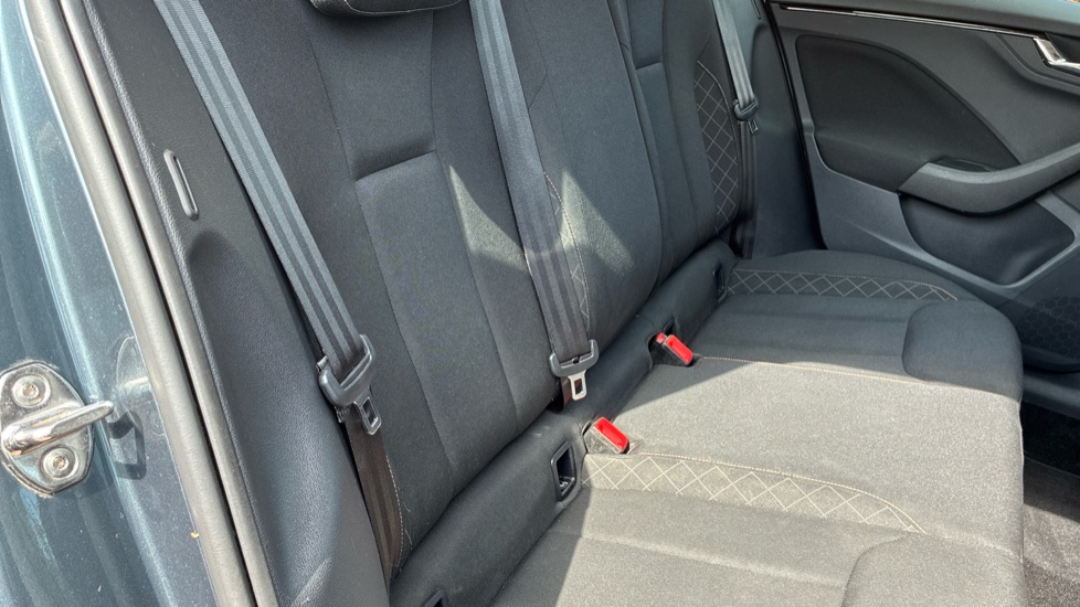 Skoda Kamiq 1.6 TDI SE 5dr Diesel Hatchback - Image 15