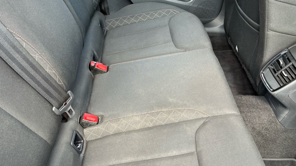Skoda Kamiq 1.6 TDI SE 5dr Diesel Hatchback - Image 31