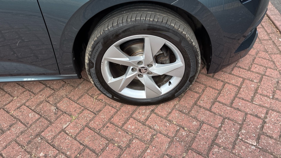 Skoda Kamiq 1.6 TDI SE 5dr Diesel Hatchback - Image 32