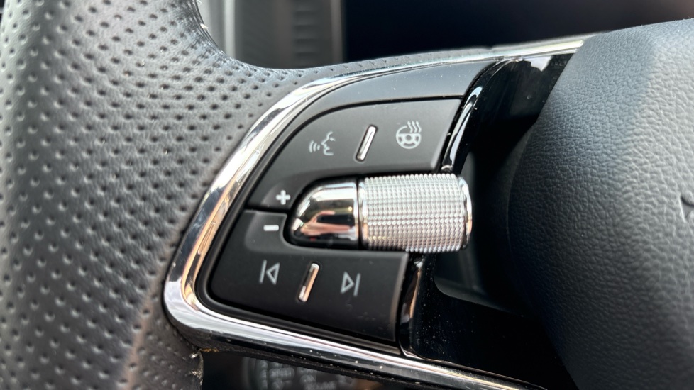 Skoda Karoq 1.5 TSI Sportline 5dr Petrol Estate - Image 17