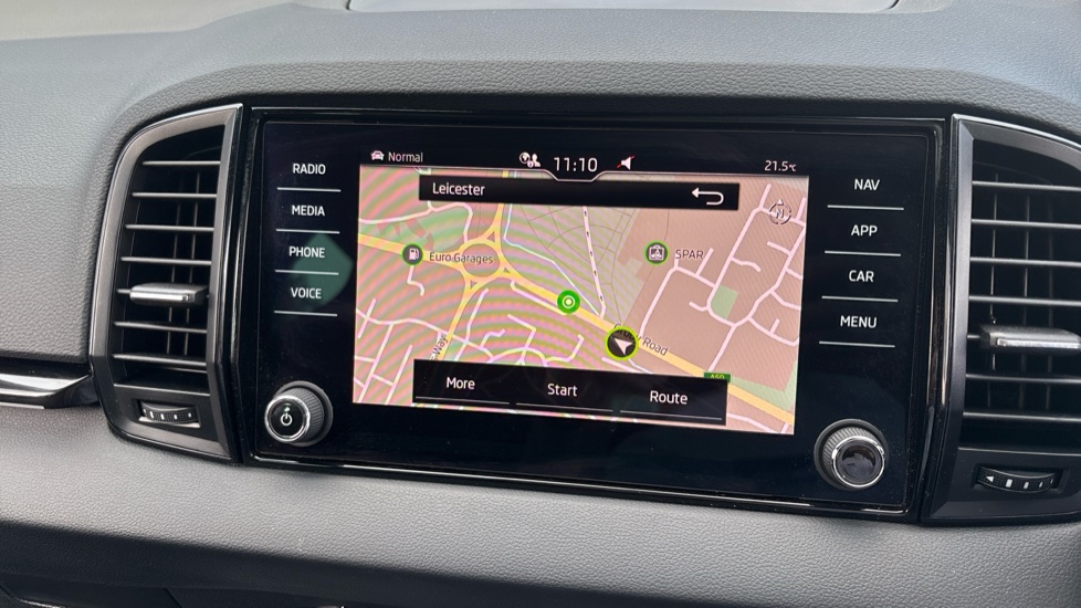 Skoda Karoq 1.5 TSI Sportline 5dr Petrol Estate - Image 24