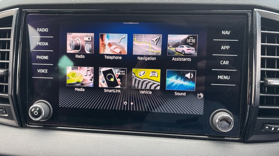 Skoda Karoq 1.5 TSI Sportline 5dr Petrol Estate - Image 25
