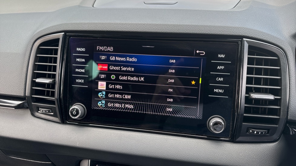 Skoda Karoq 1.5 TSI Sportline 5dr Petrol Estate - Image 26