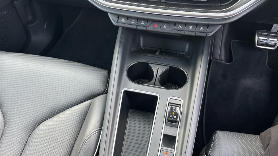Skoda Enyaq 250kW vRS 84kWh 4x4 5dr Auto Electric - Image 14