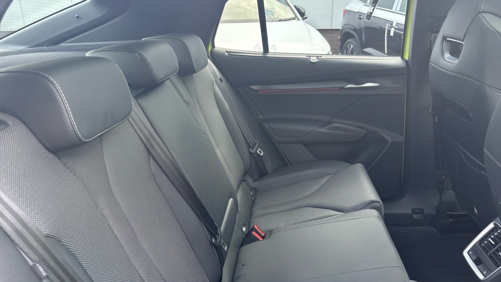 Skoda Enyaq 250kW vRS 84kWh 4x4 5dr Auto Electric - Image 16