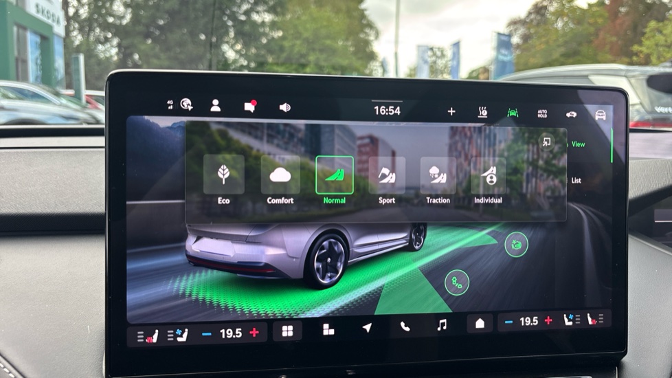 Skoda Enyaq 250kW vRS 84kWh 4x4 5dr Auto Electric - Image 25