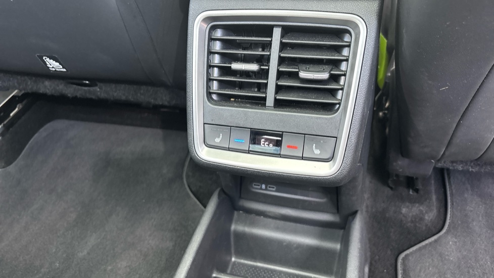 Skoda Enyaq 250kW vRS 84kWh 4x4 5dr Auto Electric - Image 39