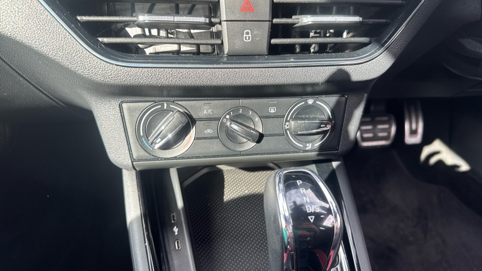 Skoda Kamiq 1.5 TSI Monte Carlo 5dr DSG Petrol Hatchback - Image 13