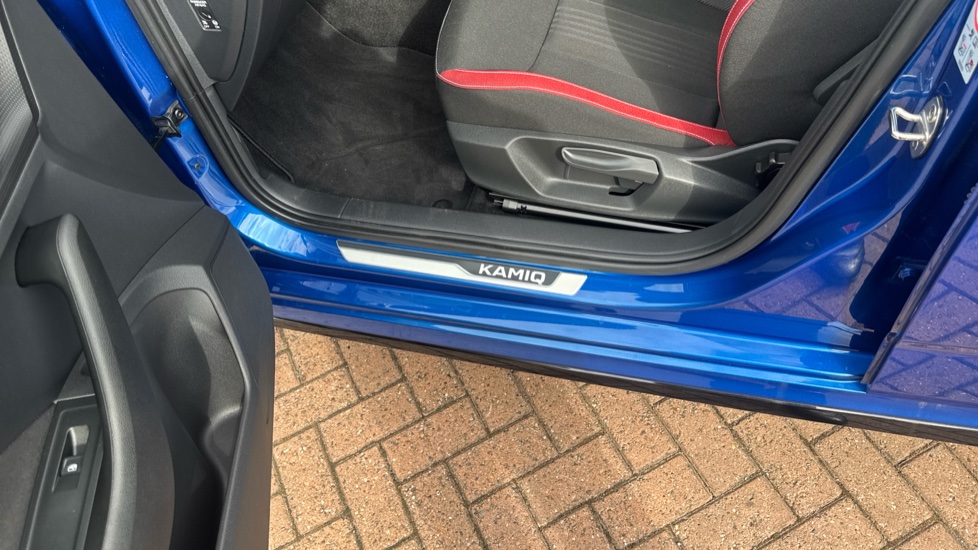 Skoda Kamiq 1.5 TSI Monte Carlo 5dr DSG Petrol Hatchback - Image 37