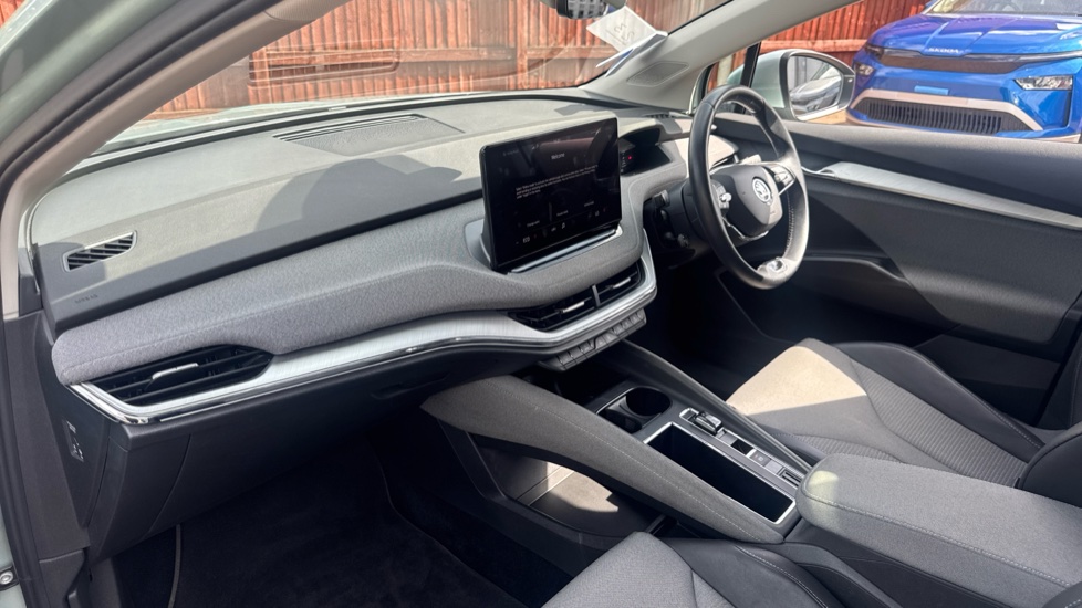 Skoda Enyaq 132kW 60 ecoSuite 62kWh 5dr Auto [120kW] Electric Estate - Image 2