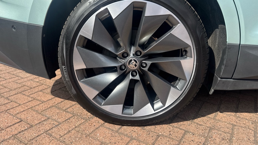 Skoda Enyaq 132kW 60 ecoSuite 62kWh 5dr Auto [120kW] Electric Estate - Image 38