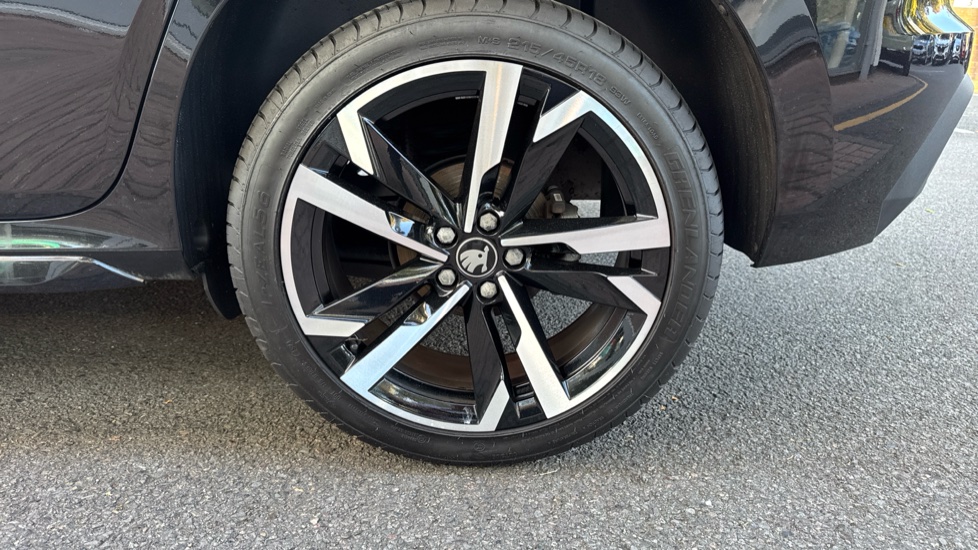 Skoda Kamiq 1.0 TSI Monte Carlo Edition 5dr DSG Petrol Hatchback - Image 22