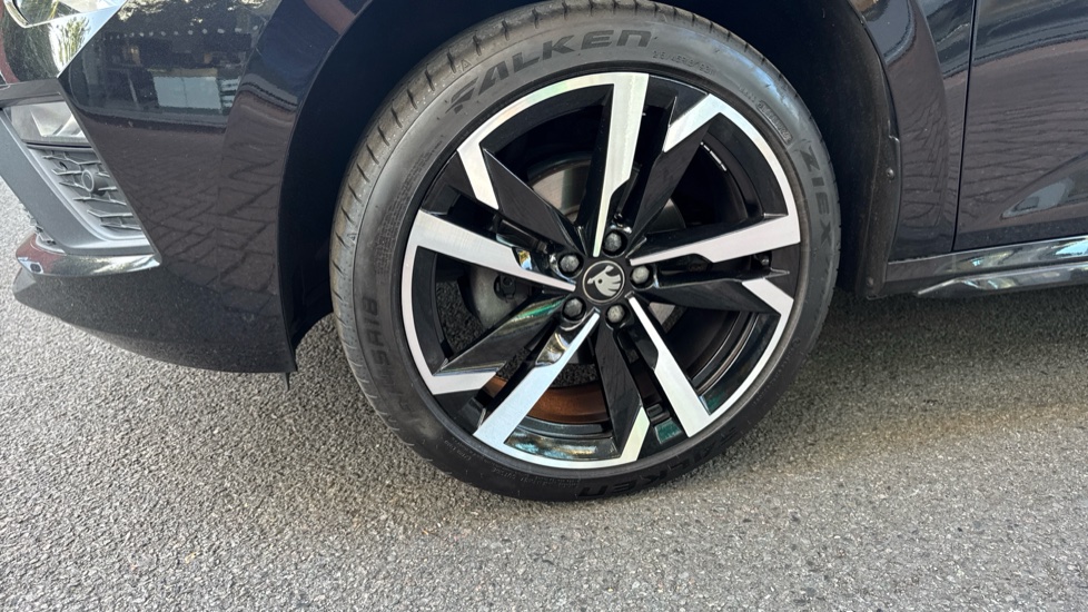 Skoda Kamiq 1.0 TSI Monte Carlo Edition 5dr DSG Petrol Hatchback - Image 23