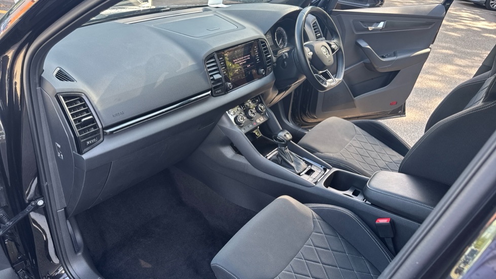 Skoda Karoq 1.5 TSI Sport Line 5dr DSG Petrol Estate - Image 2