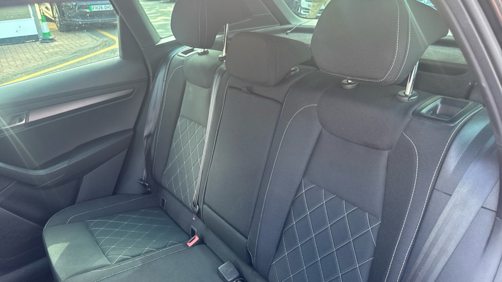 Skoda Karoq 1.5 TSI Sport Line 5dr DSG Petrol Estate - Image 16