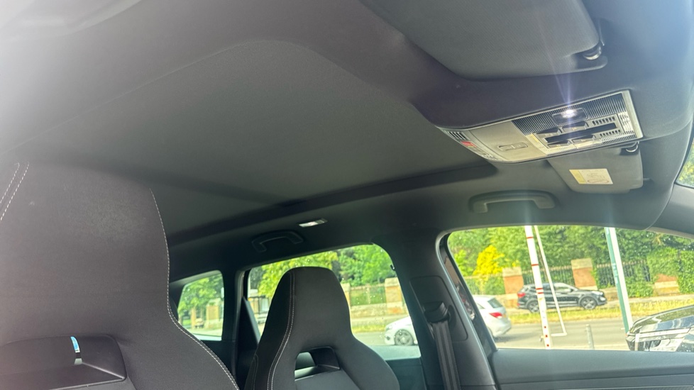 Skoda Karoq 1.5 TSI Sport Line 5dr DSG Petrol Estate - Image 29