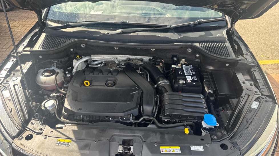 Skoda Karoq 1.5 TSI Sport Line 5dr DSG Petrol Estate - Image 35
