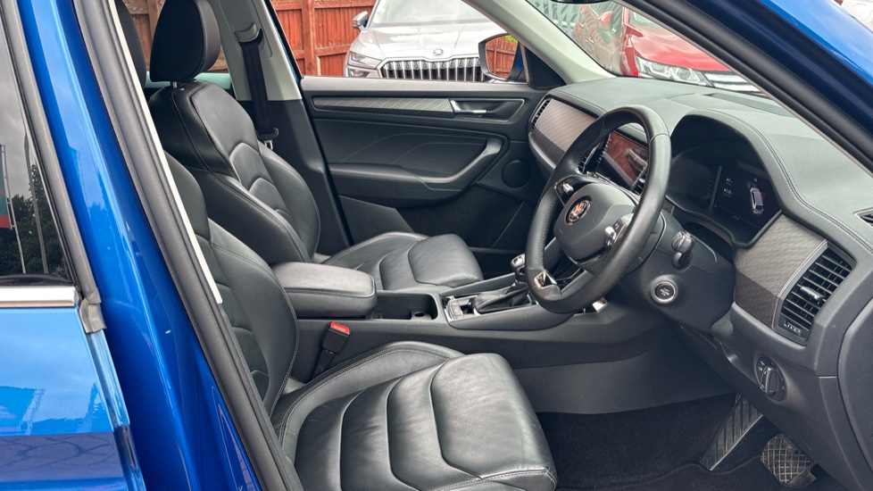 Skoda Kodiaq 1.5 TSI SE L Executive 5dr DSG [7 Seat] Petrol Estate - Image 15