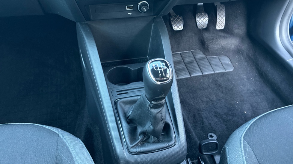 Skoda Fabia 1.0 TSI Colour Edition 5dr Petrol Hatchback - Image 14
