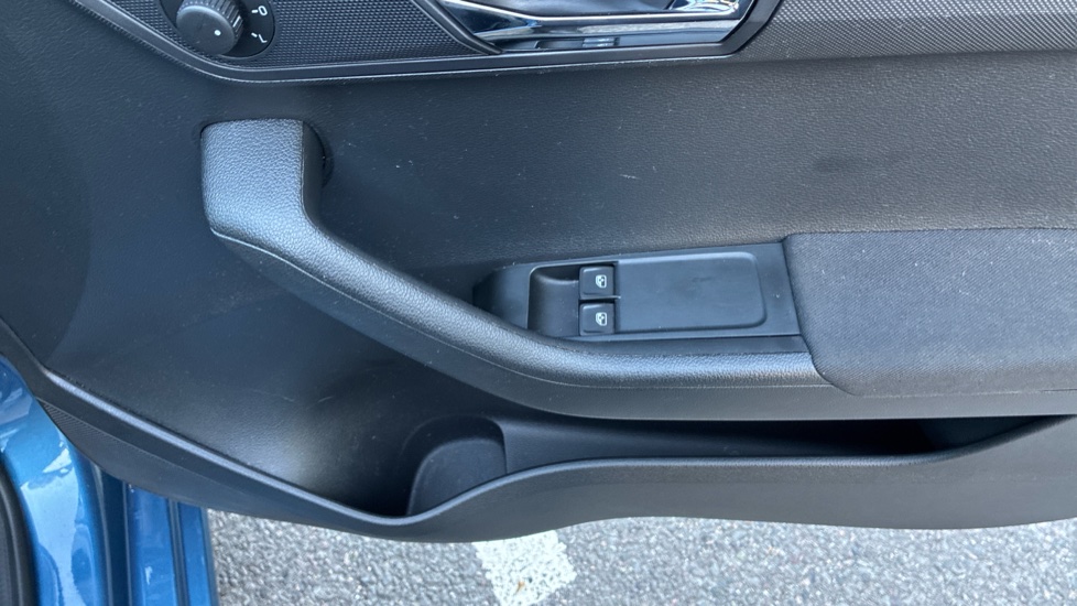 Skoda Fabia 1.0 TSI Colour Edition 5dr Petrol Hatchback - Image 19