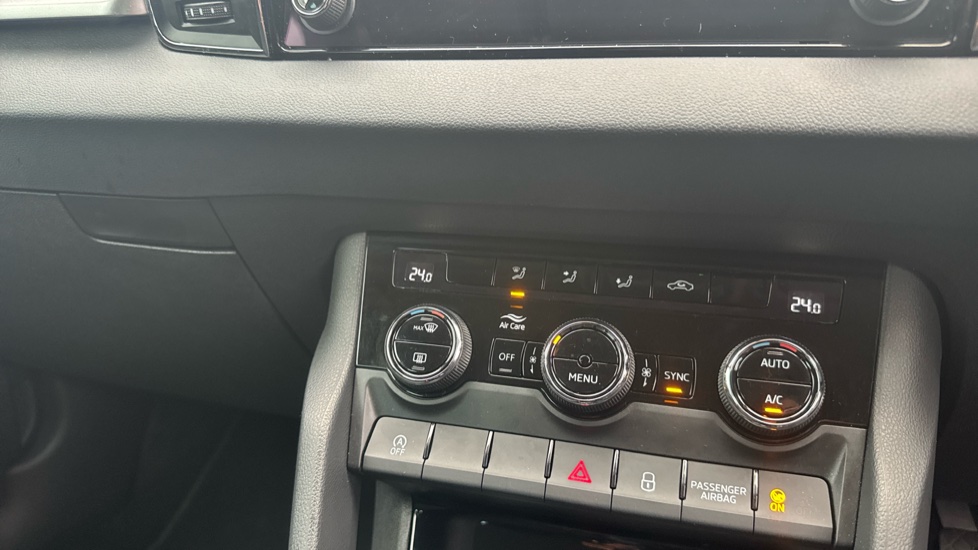 Skoda Karoq 2.0 TDI SE Drive 5dr Diesel Estate - Image 24