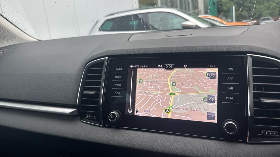 Skoda Karoq 2.0 TDI SE Drive 5dr Diesel Estate - Image 27