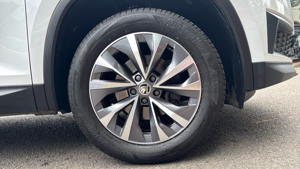 Skoda Kodiaq 1.5 TSI SE Drive 5dr DSG [7 Seat] Petrol Estate - Image 5
