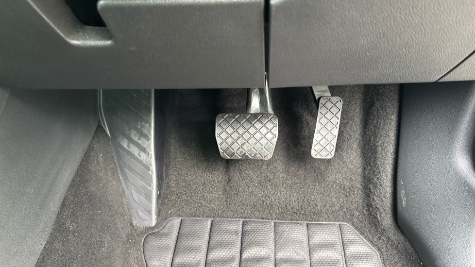 Skoda Kodiaq 1.5 TSI SE Drive 5dr DSG [7 Seat] Petrol Estate - Image 37