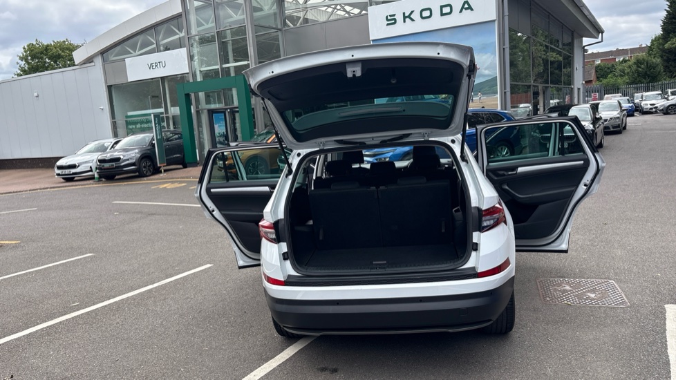Skoda Kodiaq 1.5 TSI SE Drive 5dr DSG [7 Seat] Petrol Estate - Image 40